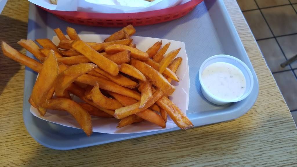 Chesters Philly Grill | restaurant | 2195 S Chambers Rd, Aurora, CO 80014, USA | 3033380690 OR +1 303-338-0690