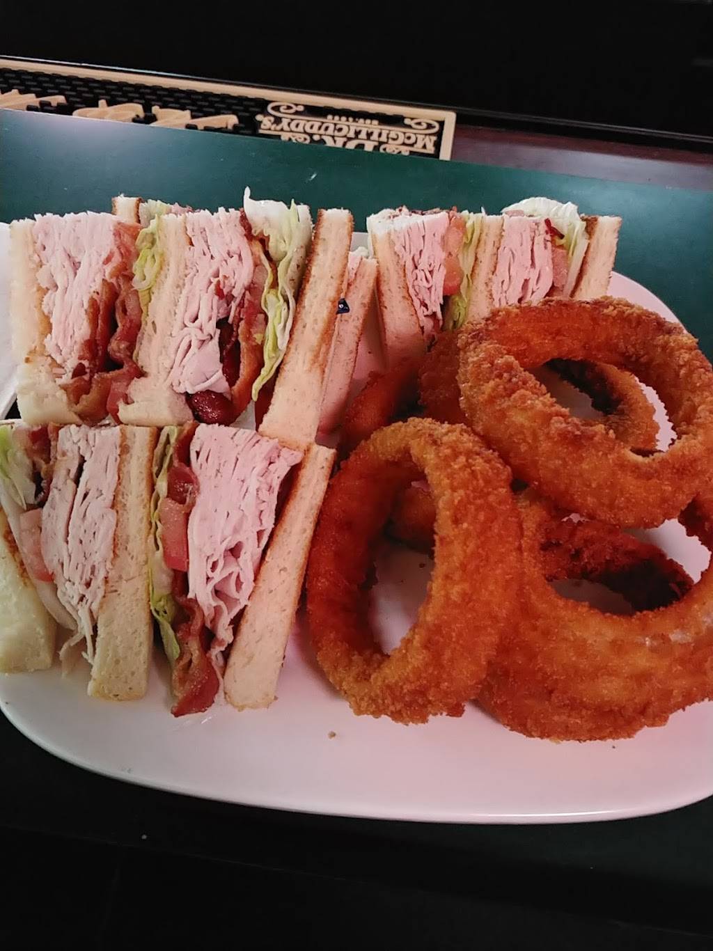 JD McGillicuddys | restaurant | 8921 West Chester Pike, Upper Darby, PA 19082, USA | 6109240441 OR +1 610-924-0441