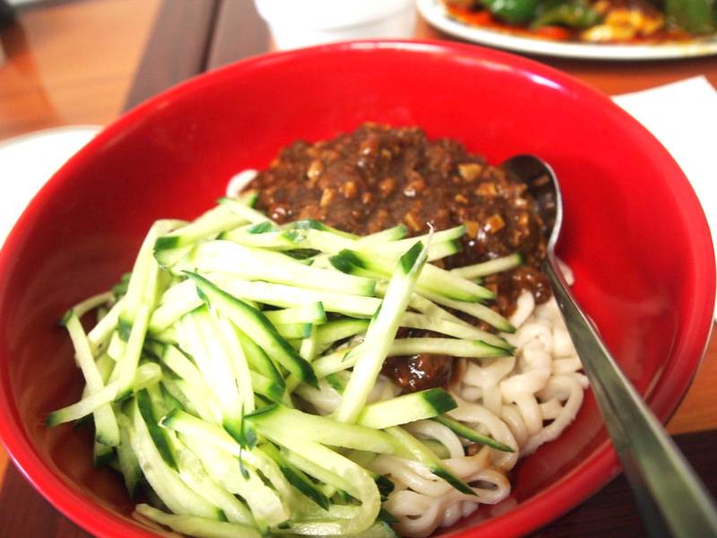 Katys Dumplings | restaurant | 665 N Cass Ave, Westmont, IL 60559, USA | 6303239393 OR +1 630-323-9393