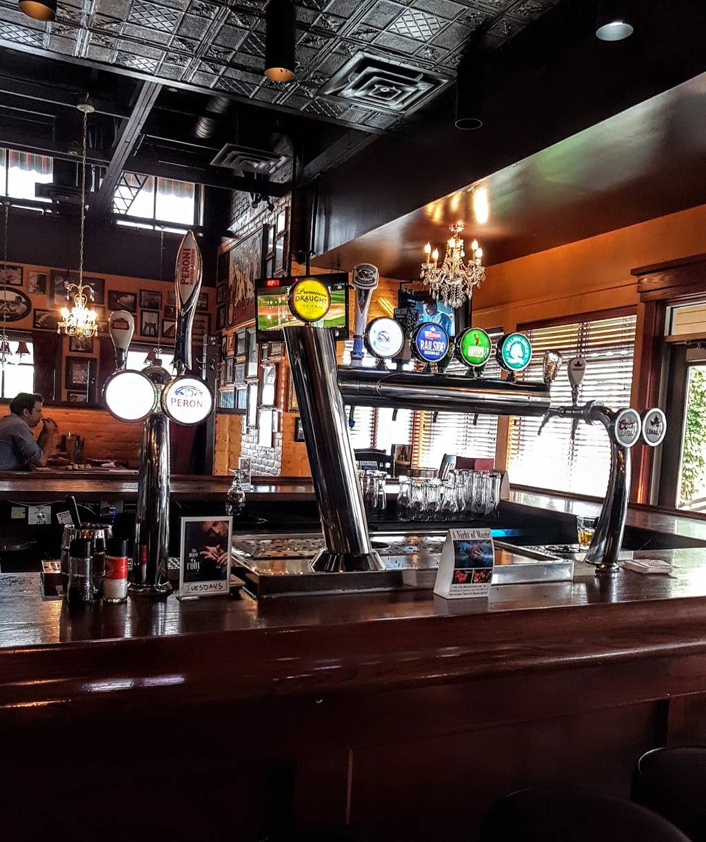 East Side Marios | restaurant | 5855 Rodeo Dr, Mississauga, ON L5R 3Z2, Canada | 9055026600 OR +1 905-502-6600