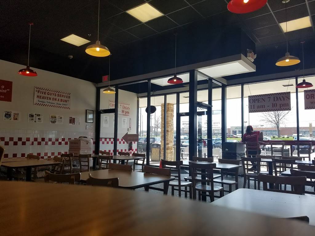 Five Guys | meal takeaway | 1057 Miamisburg Centerville Rd, Centerville, OH 45459, USA | 9374284897 OR +1 937-428-4897