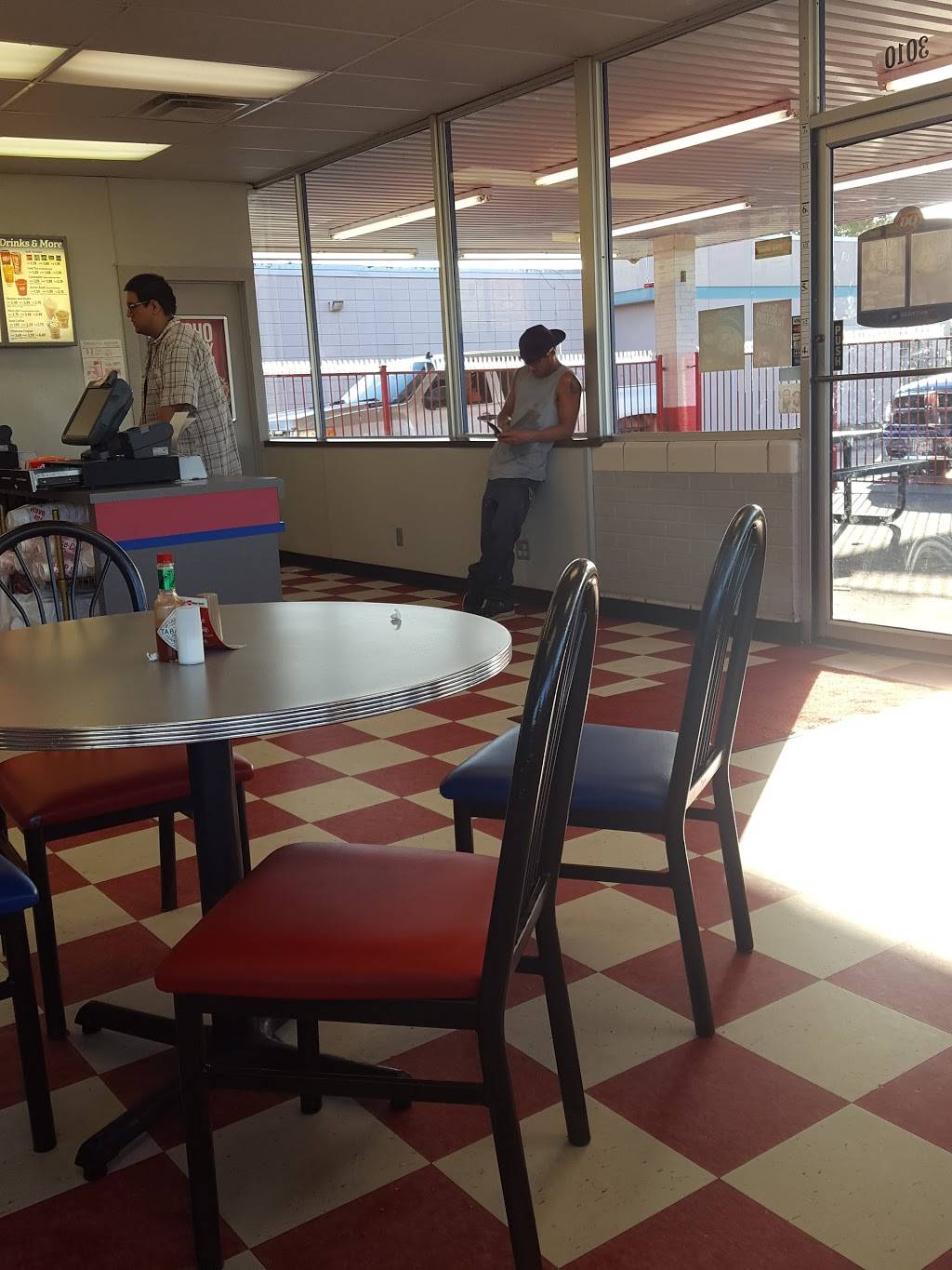 Dairy Queen Store | restaurant | 3010 39th St, Port Arthur, TX 77642, USA | 4099833256 OR +1 409-983-3256