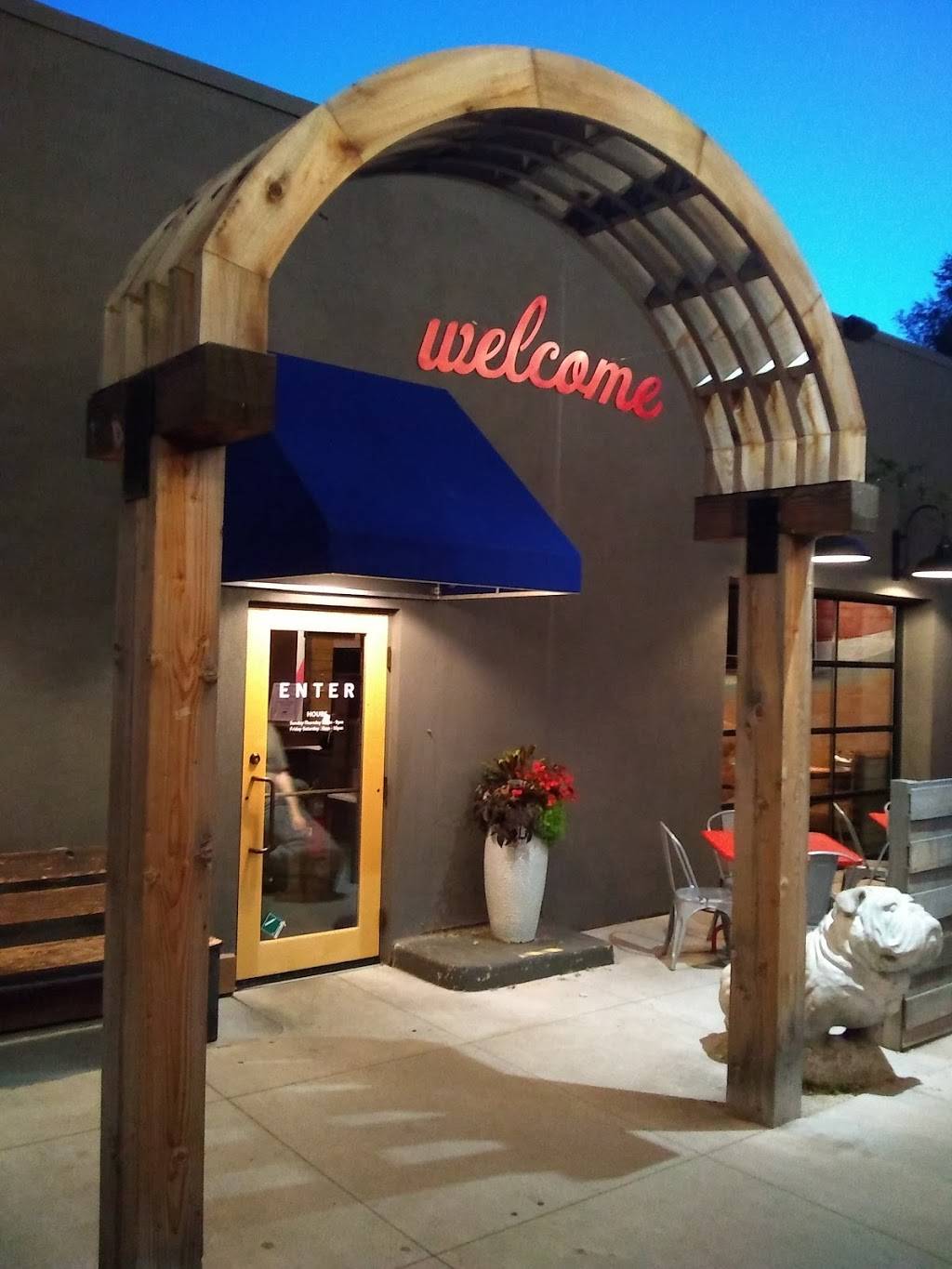 Station Pizzeria | restaurant | 13008 Minnetonka Blvd, Minnetonka, MN 55305, USA | 9524263273 OR +1 952-426-3273