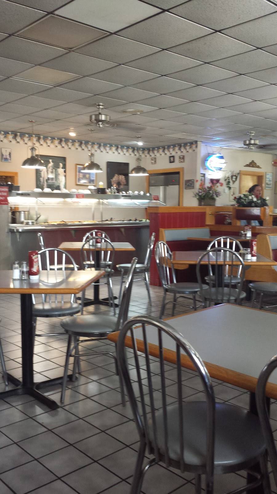 Niks Pizza & Restaurant | restaurant | 406 S Church St, Kenly, NC 27542, USA | 9192844255 OR +1 919-284-4255