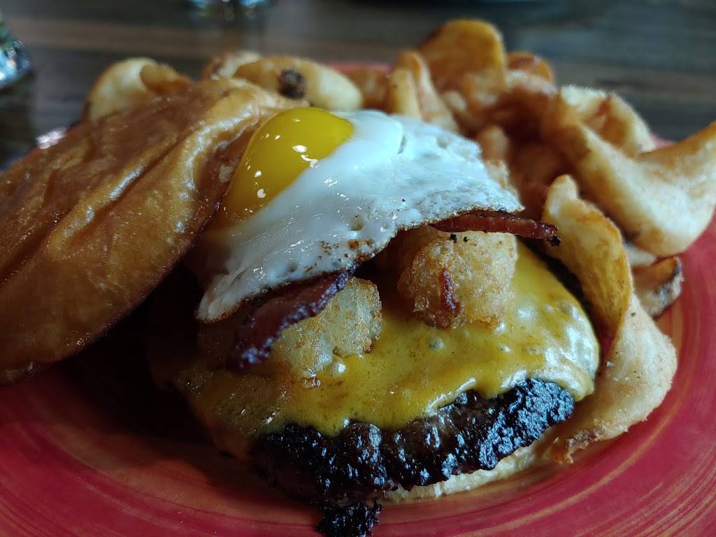 Growler USA - Jeffersonville | restaurant | 3010 Gottbrath Parkway, Jeffersonville, IN 47130, USA | 8127482622 OR +1 812-748-2622