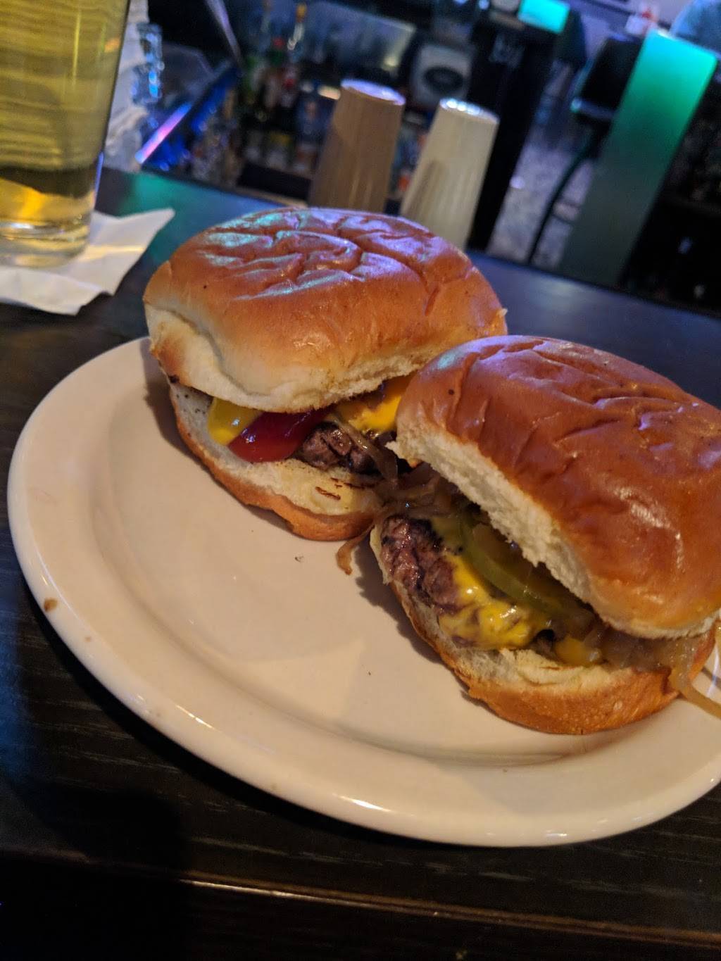 Scoreboard Bar & Grill | restaurant | 7550 E State St, Rockford, IL 61108, USA | 8153975800 OR +1 815-397-5800