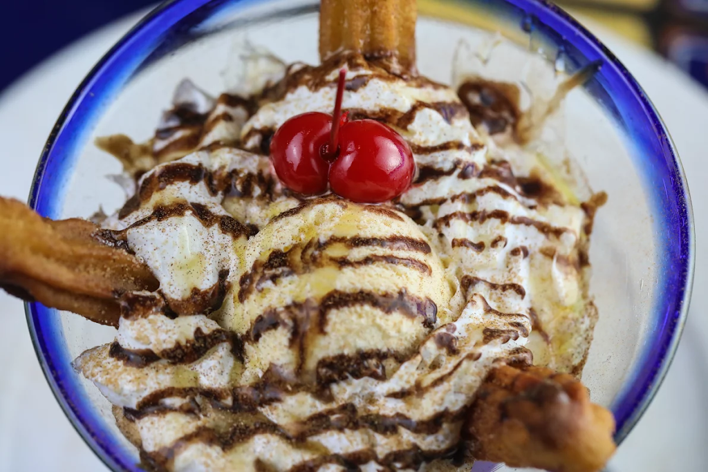 Emilianos | Mexican Restaurant & Bar | restaurant | 2557 E Carson St, Pittsburgh, PA 15203, USA | 4123812229 OR +1 412-381-2229