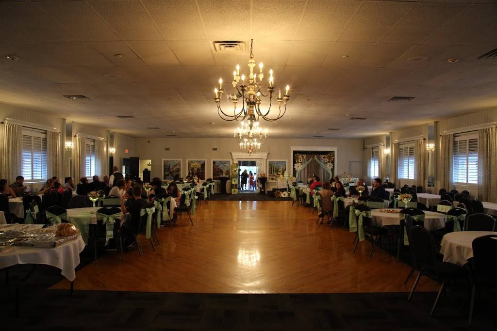 Savinispomodoro.com | restaurant | 476 Rathbun St, Woonsocket, RI 02895, USA | 4017625114 OR +1 401-762-5114