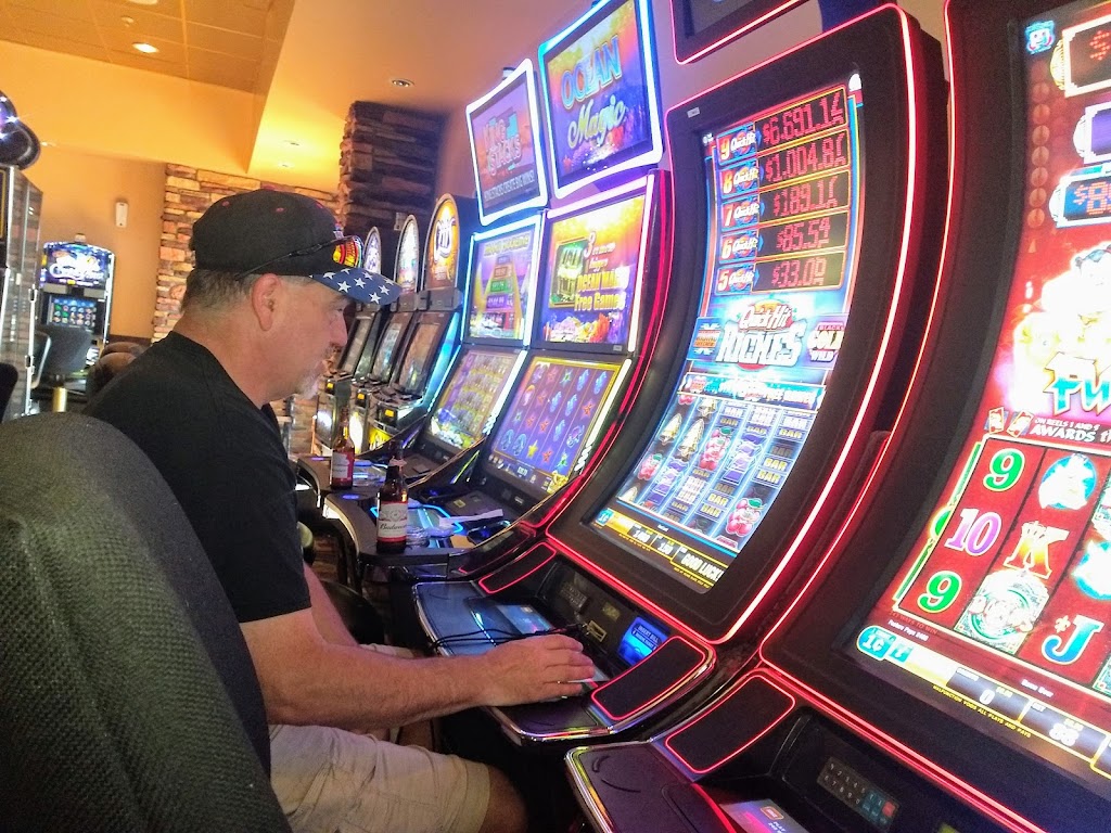 Silverado Casino | night club | 1380 W Newlands Dr, Fernley, NV 89408, USA | 7755752222 OR +1 775-575-2222