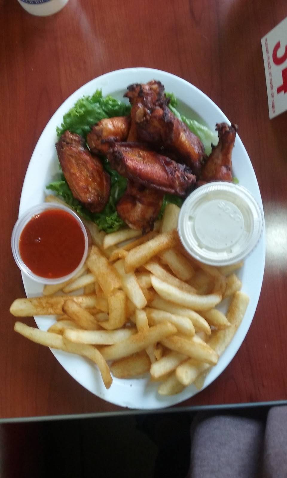 Tams Burgers | restaurant | 180 E Baseline Rd, Rialto, CA 92376, USA | 9098776805 OR +1 909-877-6805