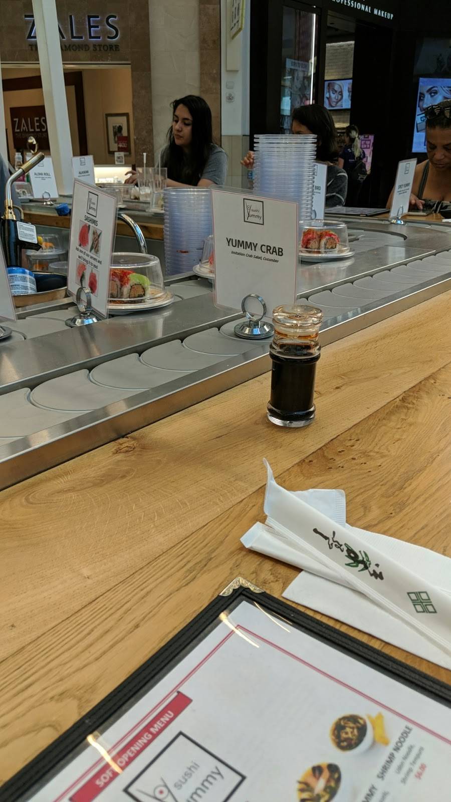 Sushi Yummy | restaurant | 8001 S Orange Blossom Trail suite 1013a, Orlando, FL 32809, USA | 4078509091 OR +1 407-850-9091