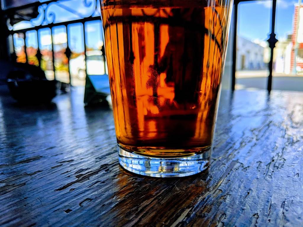 The Fox and Hounds | restaurant | 11100 Ventura Blvd, Studio City, CA 91604, USA | 8187637837 OR +1 818-763-7837