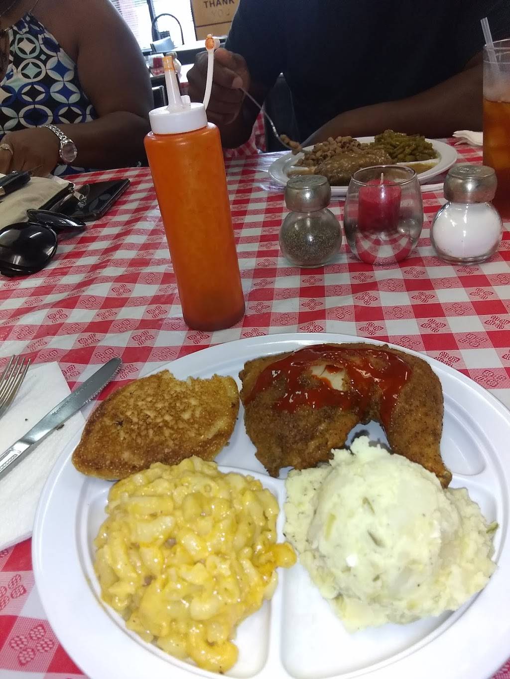Ms Movales Eatery Soul Food | restaurant | 1250 GA-138, Riverdale, GA 30296, USA | 7704713447 OR +1 770-471-3447