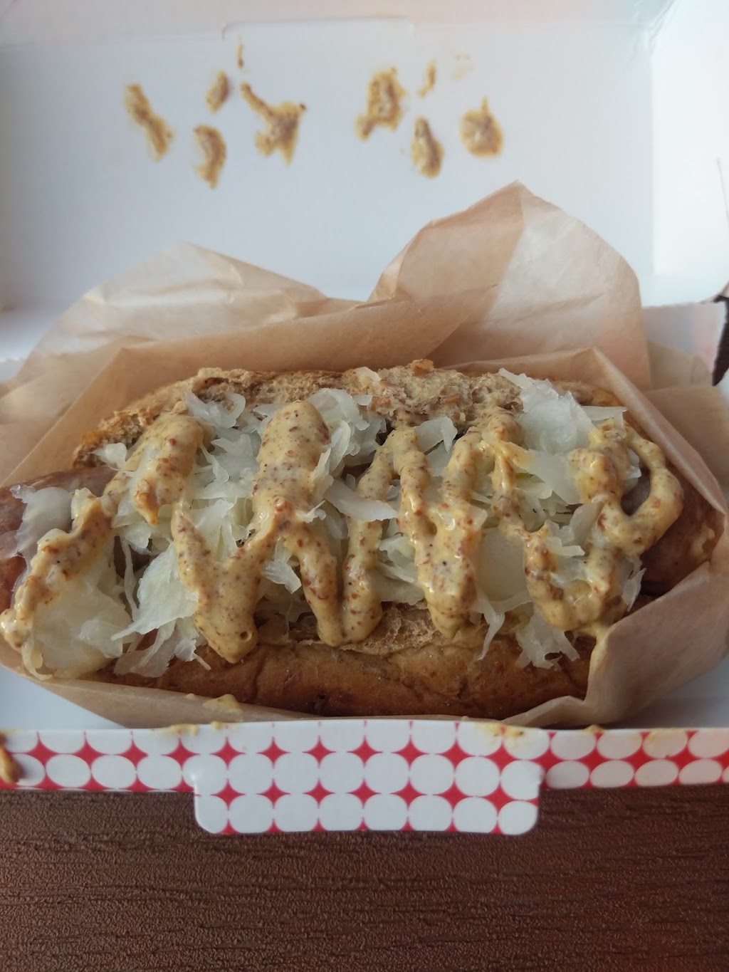 Rileys Good Dogs | restaurant | 1652 N Water St, Milwaukee, WI 53202, USA | 4145594644 OR +1 414-559-4644