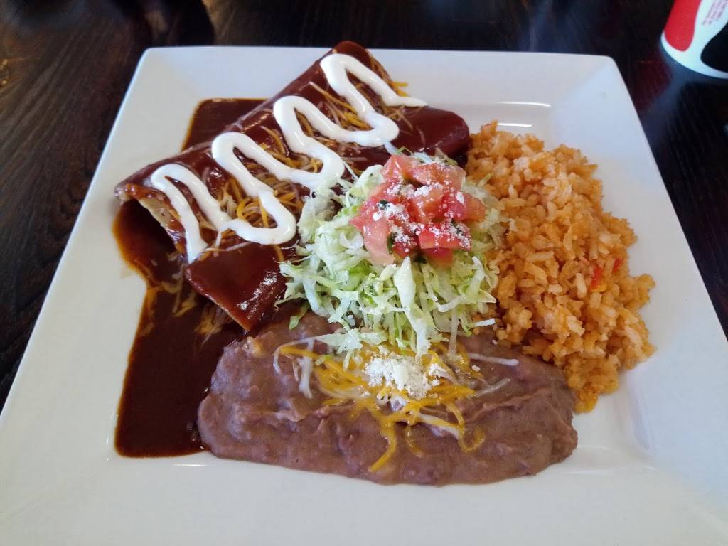 El Toro Del Cerro | restaurant | 6358 Del Cerro Blvd, San Diego, CA 92120, USA | 6192878541 OR +1 619-287-8541