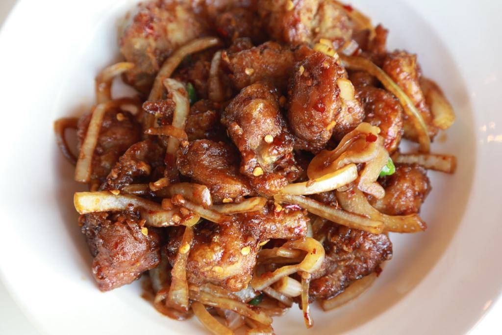 Red Panda | restaurant | 730 Lakeshore Rd E, Mississauga, ON L5G 1J6, Canada | 9059907478 OR +1 905-990-7478