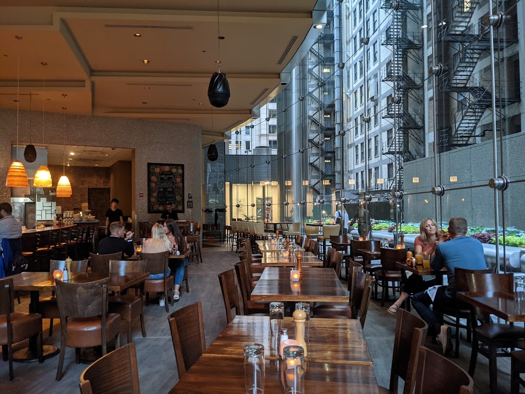 Townhouse Restaurant & Wine Bar | restaurant | 111 S Wacker Dr, Chicago, IL 60606, USA | 3127263676 OR +1 312-726-3676