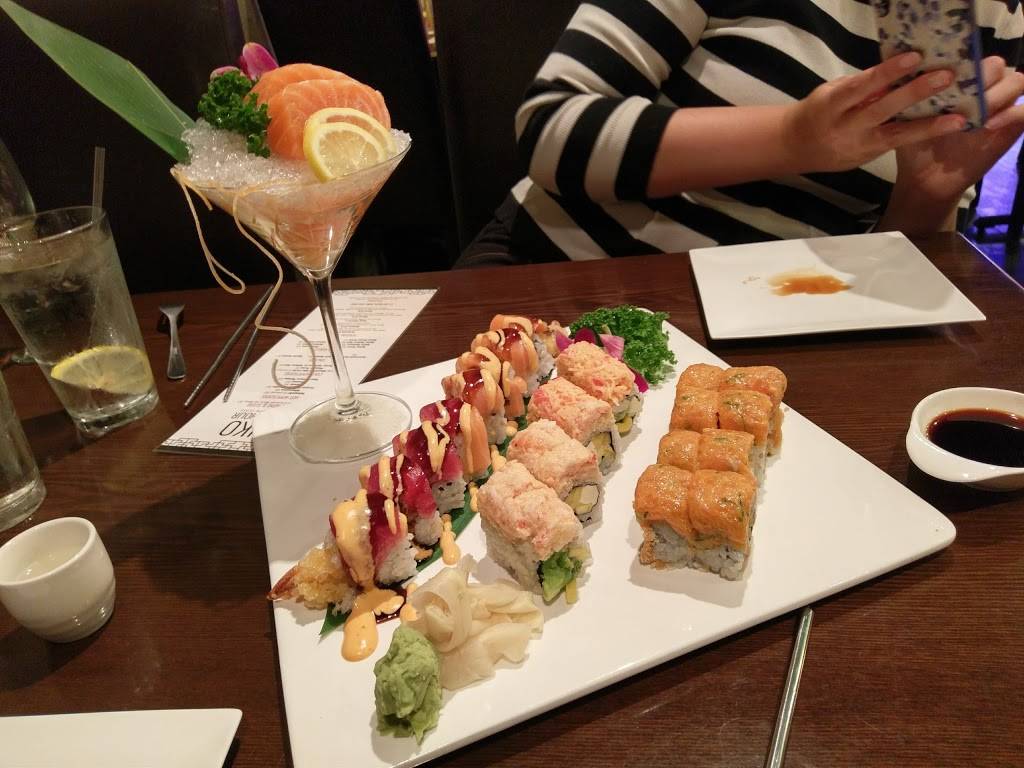 Hiko Sushi | restaurant | 1466 Yankee Doodle Rd, Eagan, MN 55121, USA | 6514526888 OR +1 651-452-6888