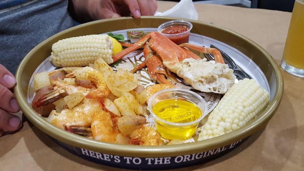 Skipjacks Crab House | restaurant | 7703 Belair Rd, Baltimore, MD 21236, USA | 4106685053 OR +1 410-668-5053