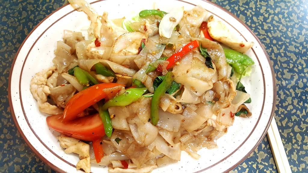 Luck Thai PJ Cuisine | restaurant | 1924 W Olympic Blvd, Los Angeles, CA 90006, USA | 2133860050 OR +1 213-386-0050