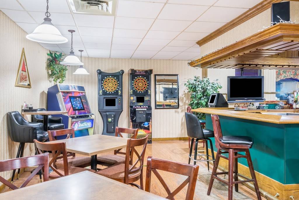 Kickoff Lounge | night club | 300 Xenia Towne Square, Xenia, OH 45385, USA | 9373729921 OR +1 937-372-9921