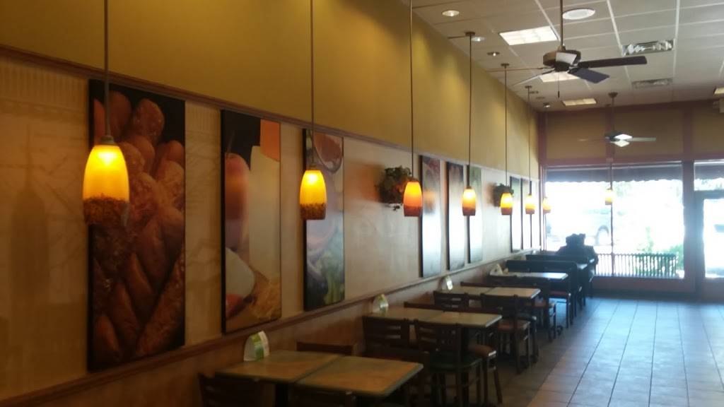 Subway | meal takeaway | 304 Court Square, Lexington, MS 39095, USA | 6628343315 OR +1 662-834-3315