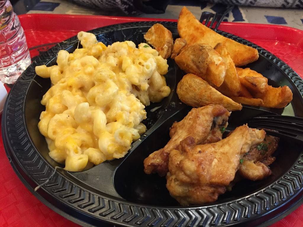 Villa Fresh Italian Kitchen | restaurant | 263 W 42nd St, New York, NY 10036, USA | 2123022941 OR +1 212-302-2941