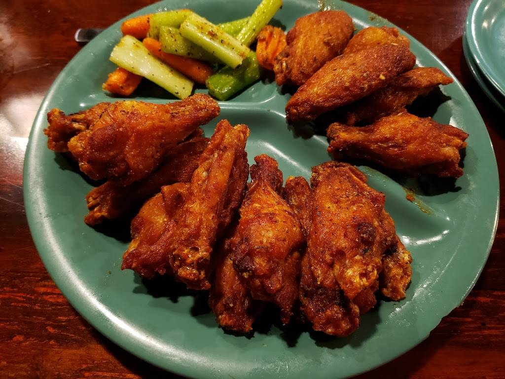 Hackett Hot Wings | restaurant | 520 S Main St, Joplin, MO 64801, USA | 4176251333 OR +1 417-625-1333