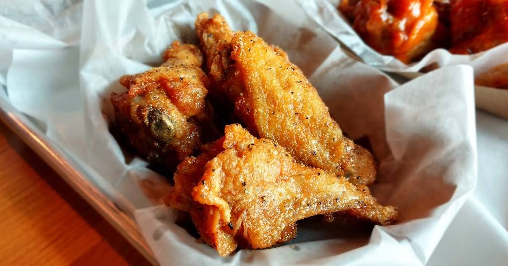 Fire Wings Fairfield | restaurant | 2700 N Texas St, Fairfield, CA 94533, USA | 7072306119 OR +1 707-230-6119