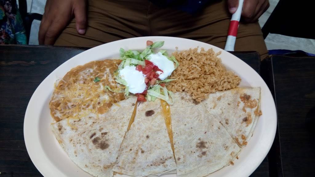 La Casita Mexican Food | restaurant | 212 E Central Ave, El Dorado, KS 67042, USA | 3163211084 OR +1 316-321-1084