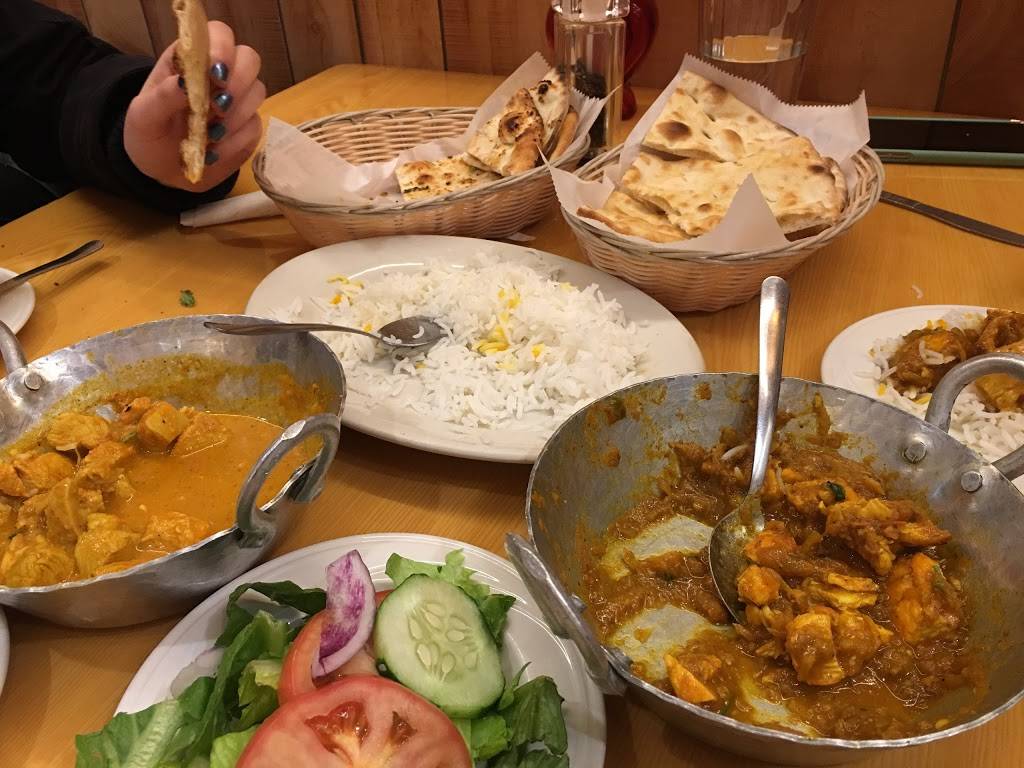Silver Spoon Kabob Restaurant | restaurant | 18530 Woodfield Rd, Gaithersburg, MD 20879, USA | 3019906868 OR +1 301-990-6868