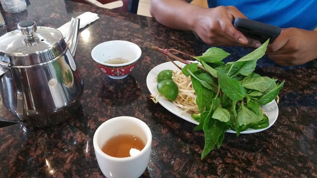 Pho Le Lai | restaurant | 2842 St Vincent St, Philadelphia, PA 19149, USA | 2153384787 OR +1 215-338-4787
