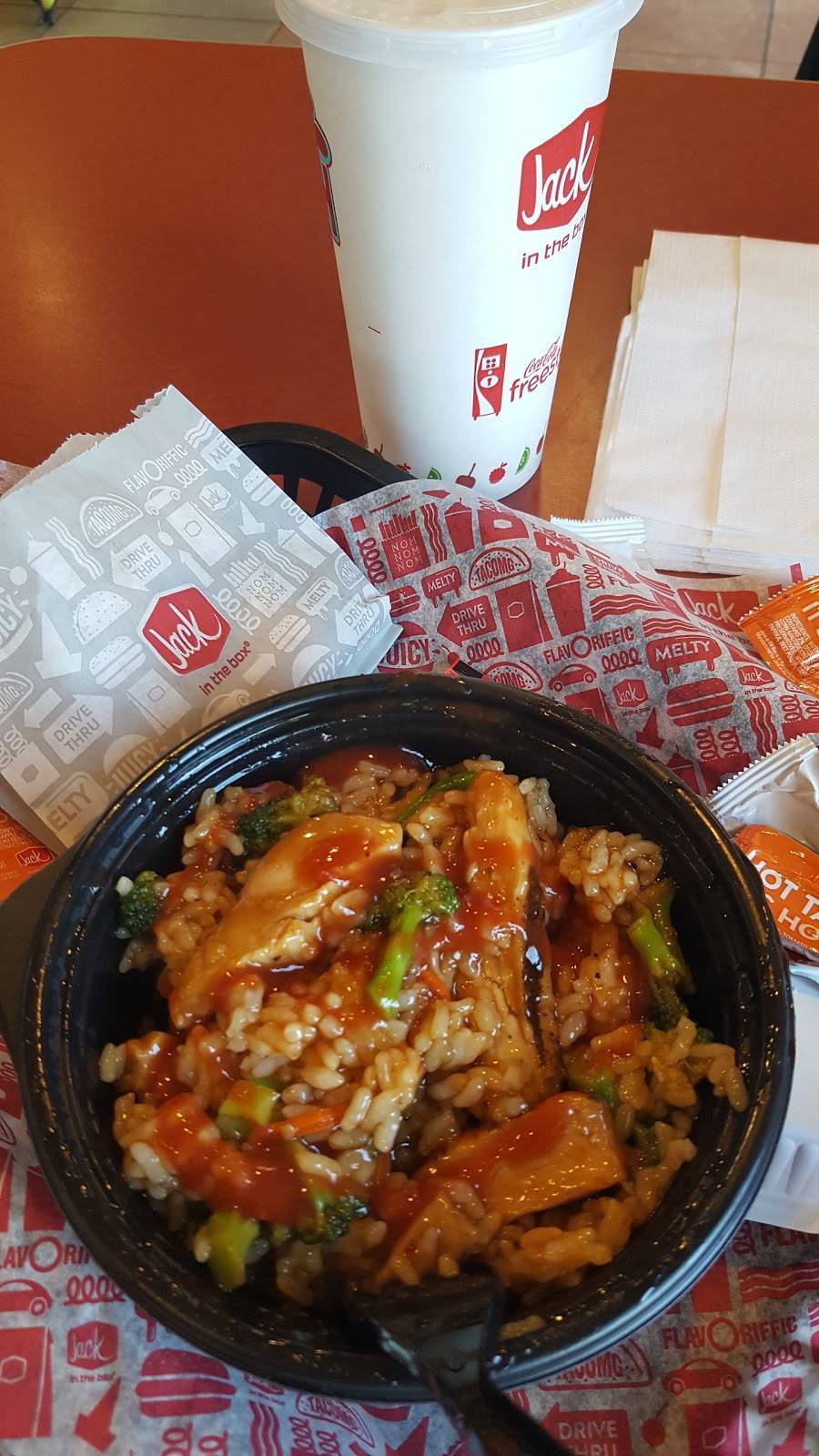 Jack in the Box | restaurant | 2111 Taft Hwy, Bakersfield, CA 93313, USA | 6618370212 OR +1 661-837-0212