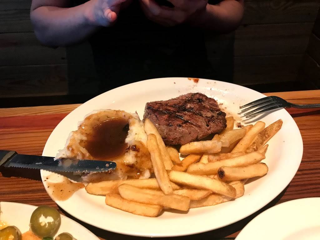 Millers Ale House - Champions Gate | restaurant | 8170 Laura Ln, Davenport, FL 33896, USA | 4072749731 OR +1 407-274-9731