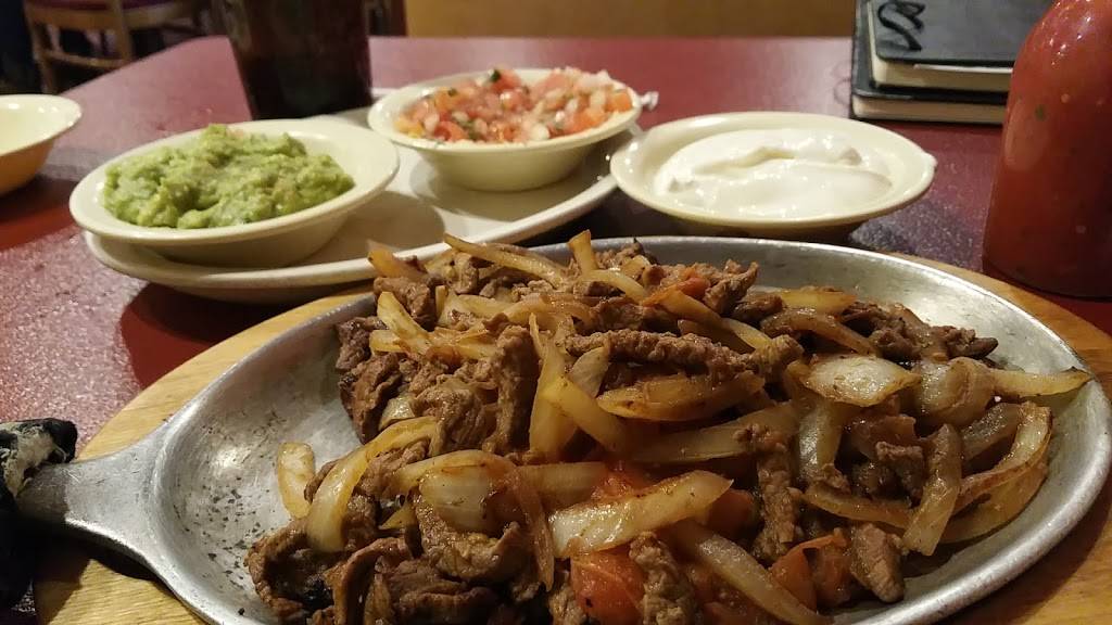 El Zarape | restaurant | 1616 E Wooster St #1, Bowling Green, OH 43402, USA | 4193530937 OR +1 419-353-0937