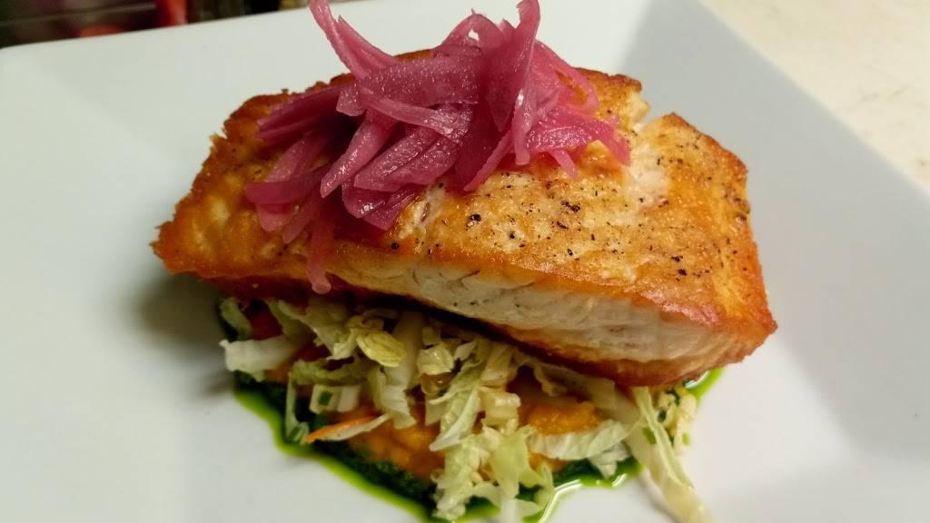 Matterhorn Restaurant | night club | 4969 Mountain Rd, Stowe, VT 05672, USA | 8022538198 OR +1 802-253-8198