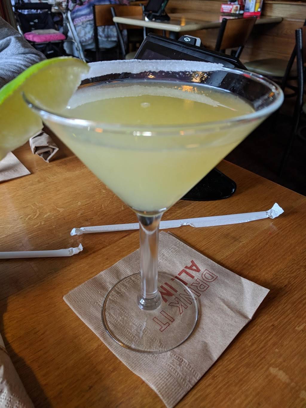 Applebees Grill + Bar | restaurant | 31810 WA-20, Oak Harbor, WA 98277, USA | 3606796100 OR +1 360-679-6100