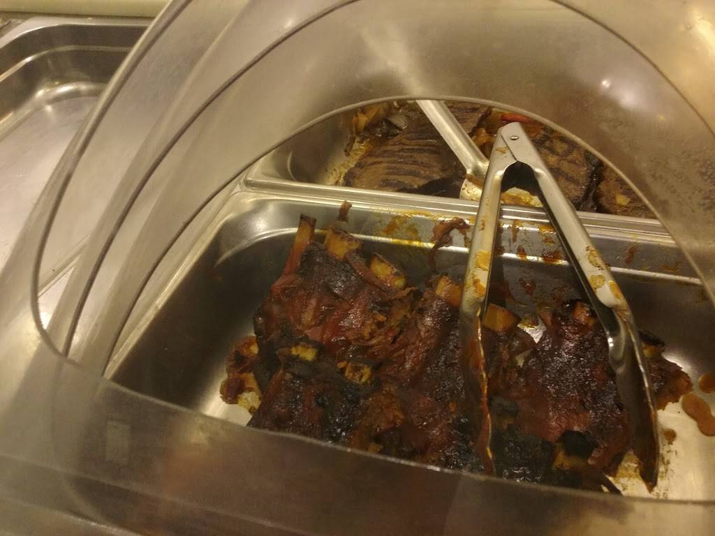 Silvas Barbeque | restaurant | 925 Rathburn Rd E, Mississauga, ON L4W 4C3, Canada | 9052709393 OR +1 905-270-9393