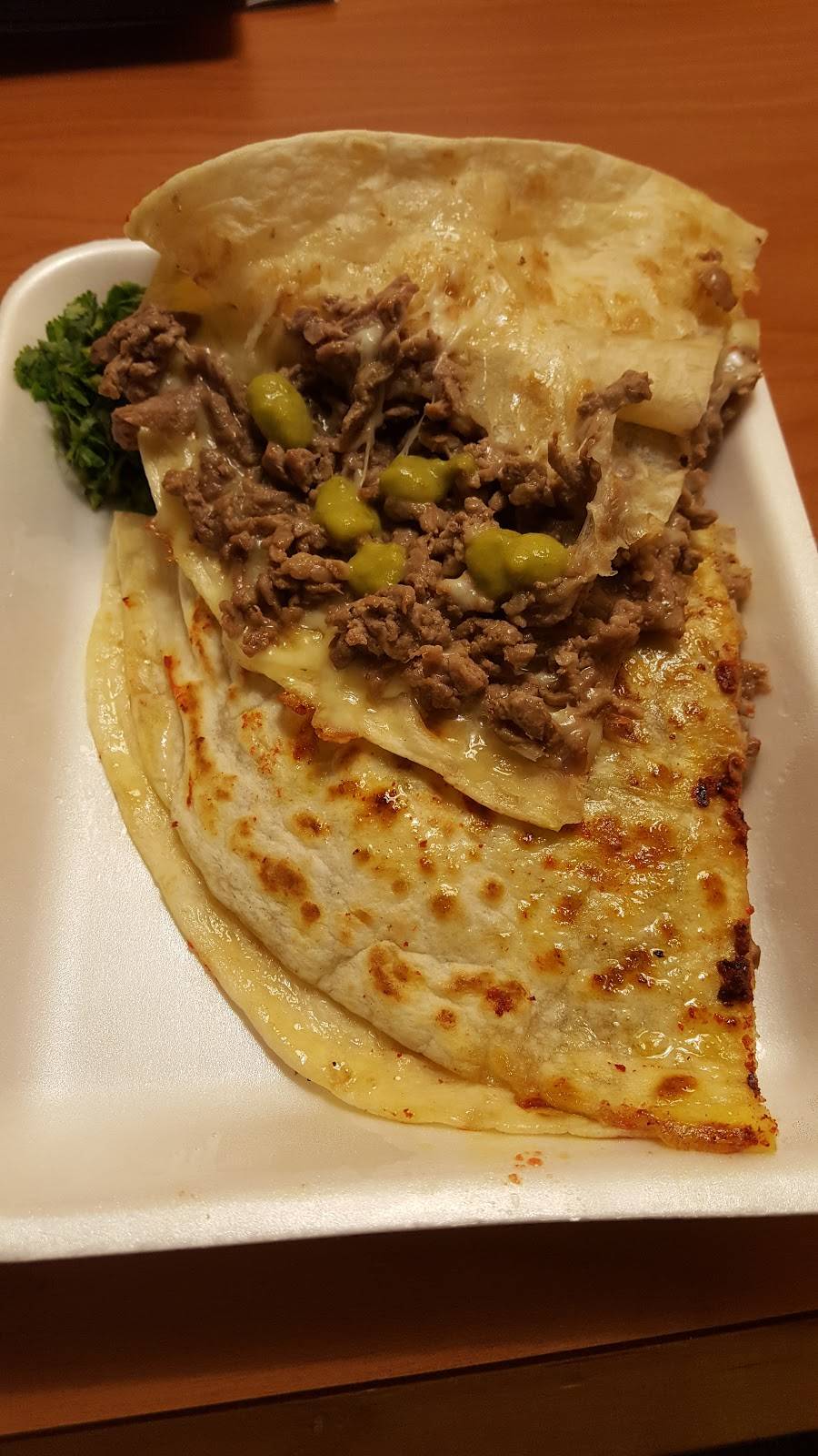 Gueros Fajita | restaurant | 401 W Maplewood Ln, San Antonio, TX 78216, USA | 2107488390 OR +1 210-748-8390