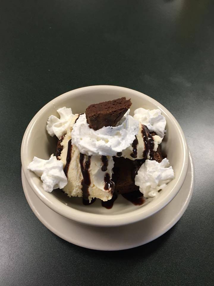 JDs Family Diner | restaurant | 1655 Mayflower Rd, Niles, MI 49120, USA | 2696970657 OR +1 269-697-0657