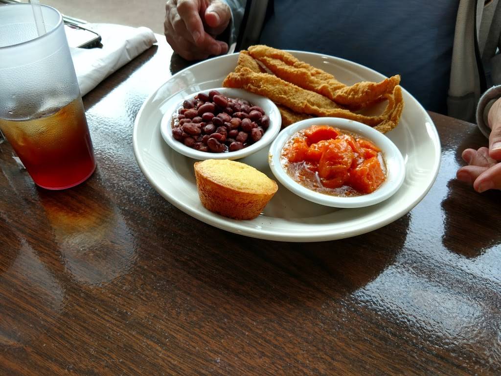 Roscoes Catfish and Barbeque | restaurant | 120 E 6th Ave, Anchorage, AK 99501, USA | 9072798961 OR +1 907-279-8961