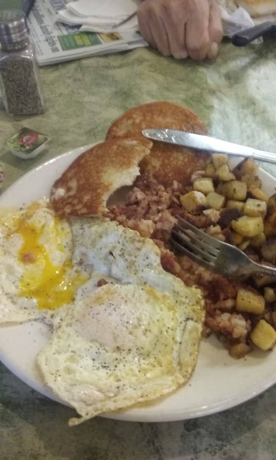 Rita Maes Restaurant | restaurant | 280 Main St, Manchester, NH 03102, USA | 6036684077 OR +1 603-668-4077