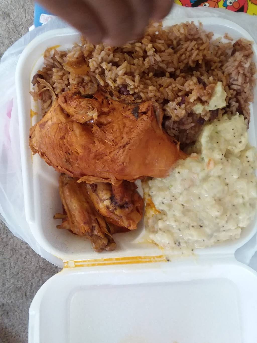 Traceys | restaurant | 3810 S Western Ave, Los Angeles, CA 90062, USA | 3237352166 OR +1 323-735-2166