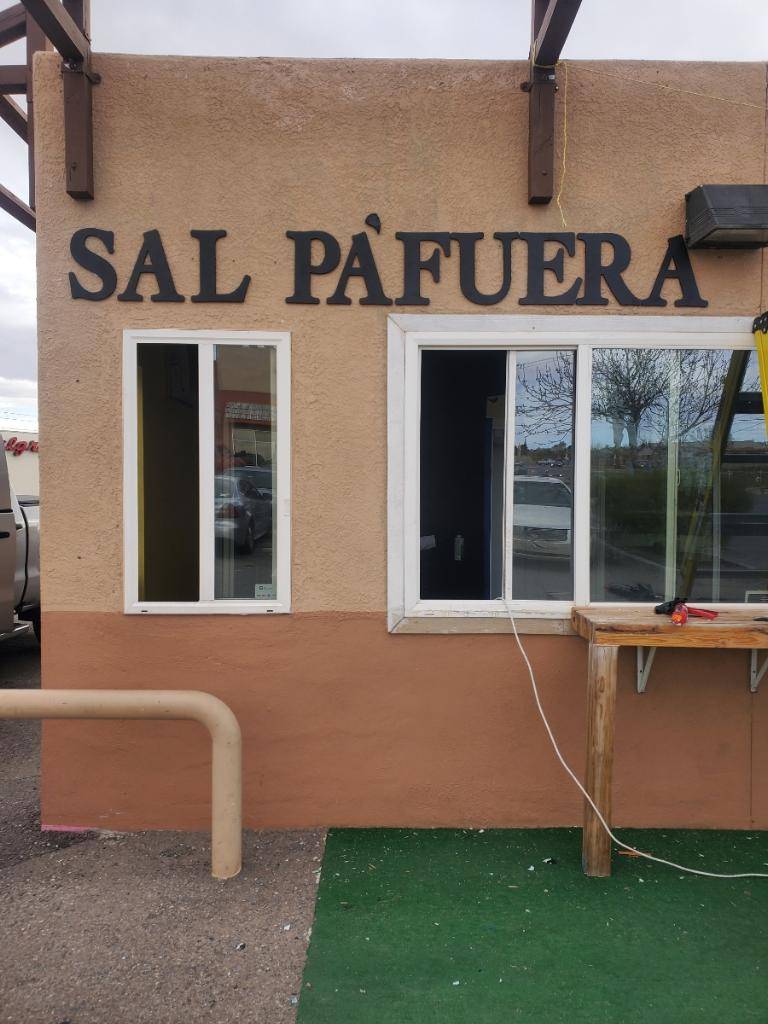 Sal PaFuera | restaurant | 1613 N Zaragoza Rd, El Paso, TX 79936, USA | 9157407927 OR +1 915-740-7927
