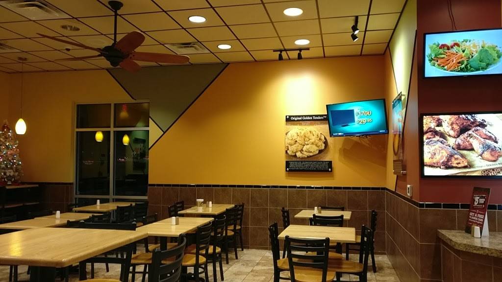 Golden Chick | meal takeaway | 8260 N Stemmons Fwy, Dallas, TX 75247, USA | 2145799994 OR +1 214-579-9994