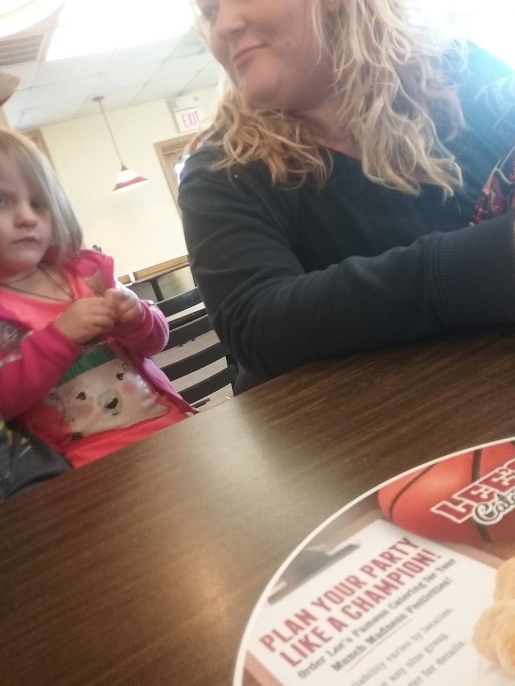 Lees Famous Recipe Chicken | restaurant | 3014 Richmond Rd, Lexington, KY 40509, USA | 8592693642 OR +1 859-269-3642