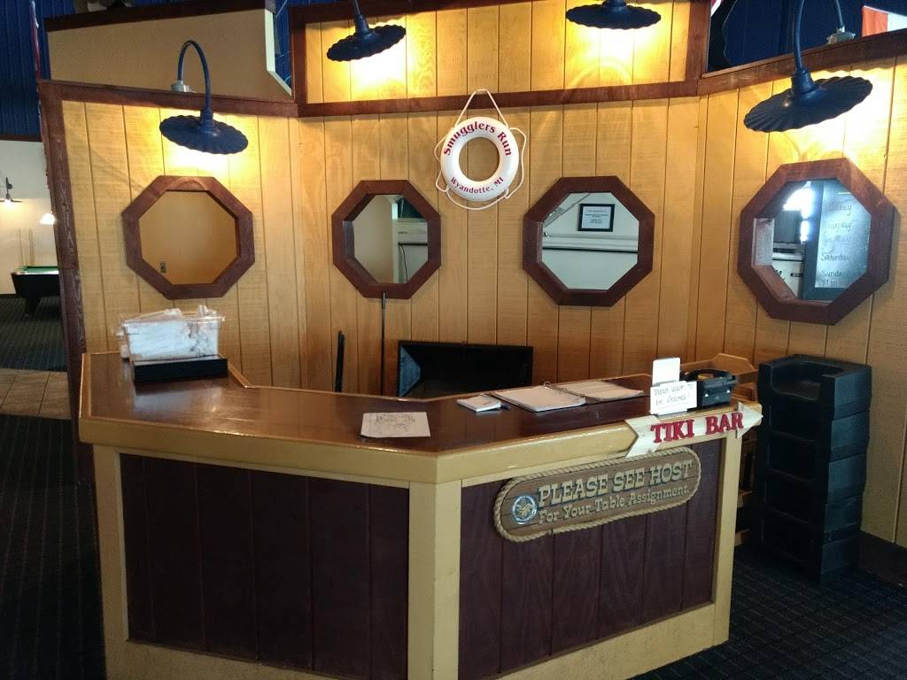 Smugglers Run | restaurant | 1 St John St, Wyandotte, MI 48192, USA | 7345301788 OR +1 734-530-1788