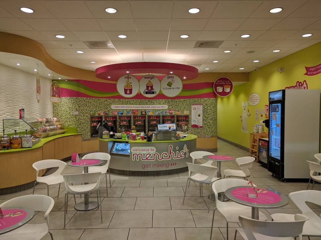 Menchies Frozen Yogurt | bakery | 1759 S, Alameda St Ste 102, Compton, CA 90220, USA | 3105377678 OR +1 310-537-7678