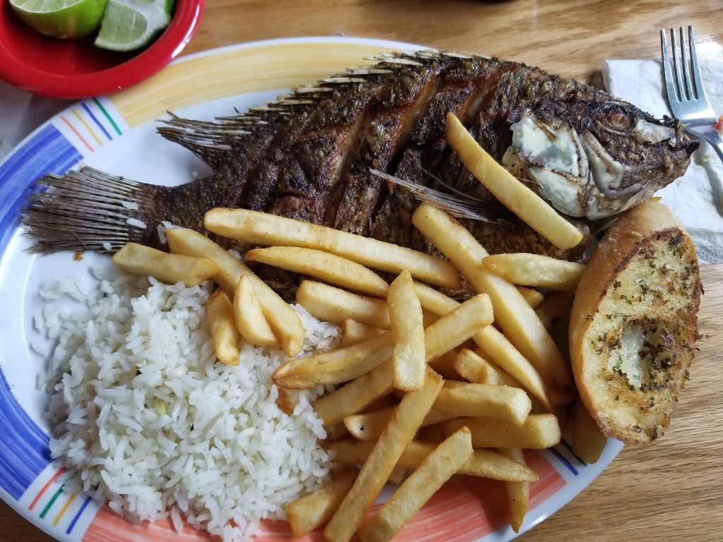 Las Islas Marias | restaurant | 522 SW Military Dr, San Antonio, TX 78221, USA | 2109227777 OR +1 210-922-7777