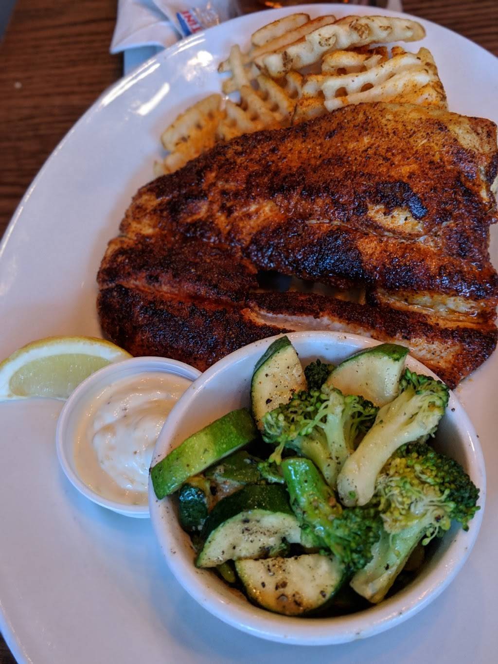 Fish City Grill | restaurant | 5365 1019 W University Ave # 1025, Georgetown, TX 78628, USA | 5128647400 OR +1 512-864-7400